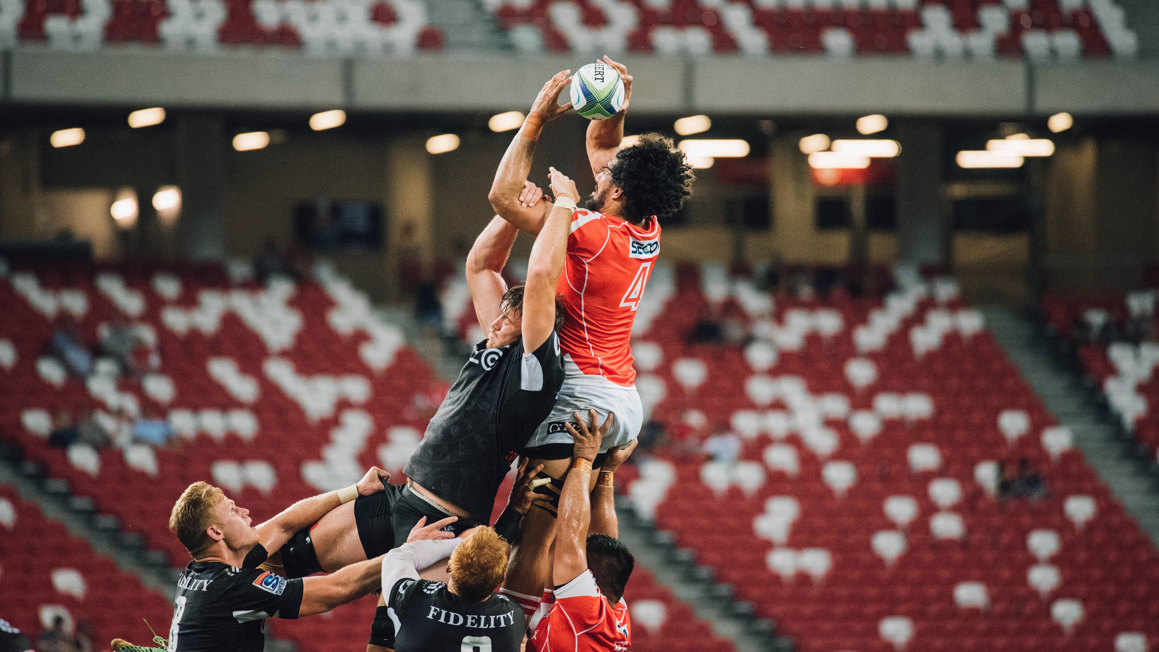 范弗利特存在感拉满，勇士对阵广东，一场跨越篮球文化的对话